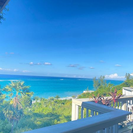 A Stone'S Throw Away Hotel Nassau Bagian luar foto
